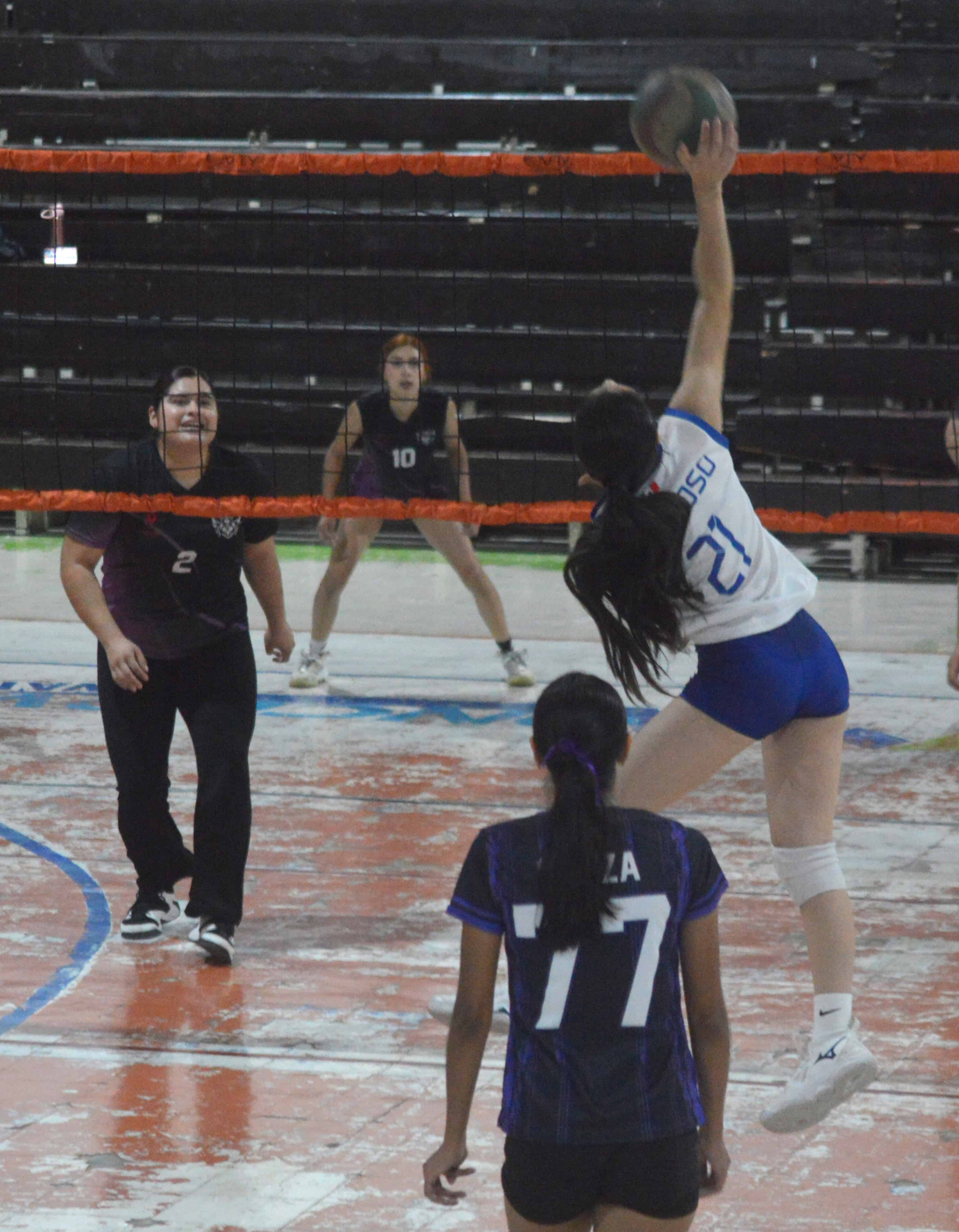 AVR B vence a Valkirias y avanza a la final en la Liga Rangelitos AVR B vence a Valkirias y avanza a la final en la Liga Rangelitos