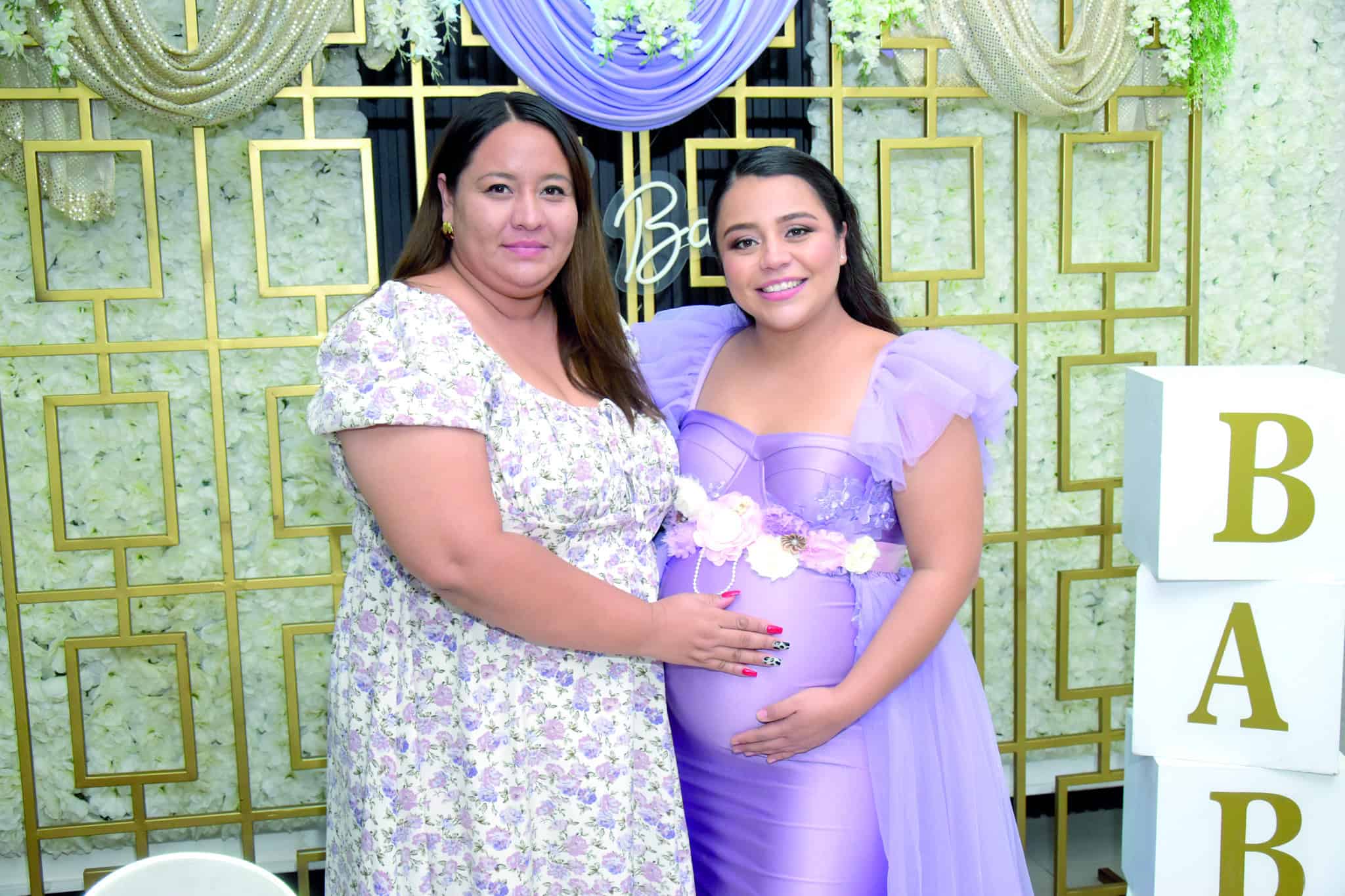 Giovanna Grimaldo celebra su baby shower en Coahuila con familiares y amigos