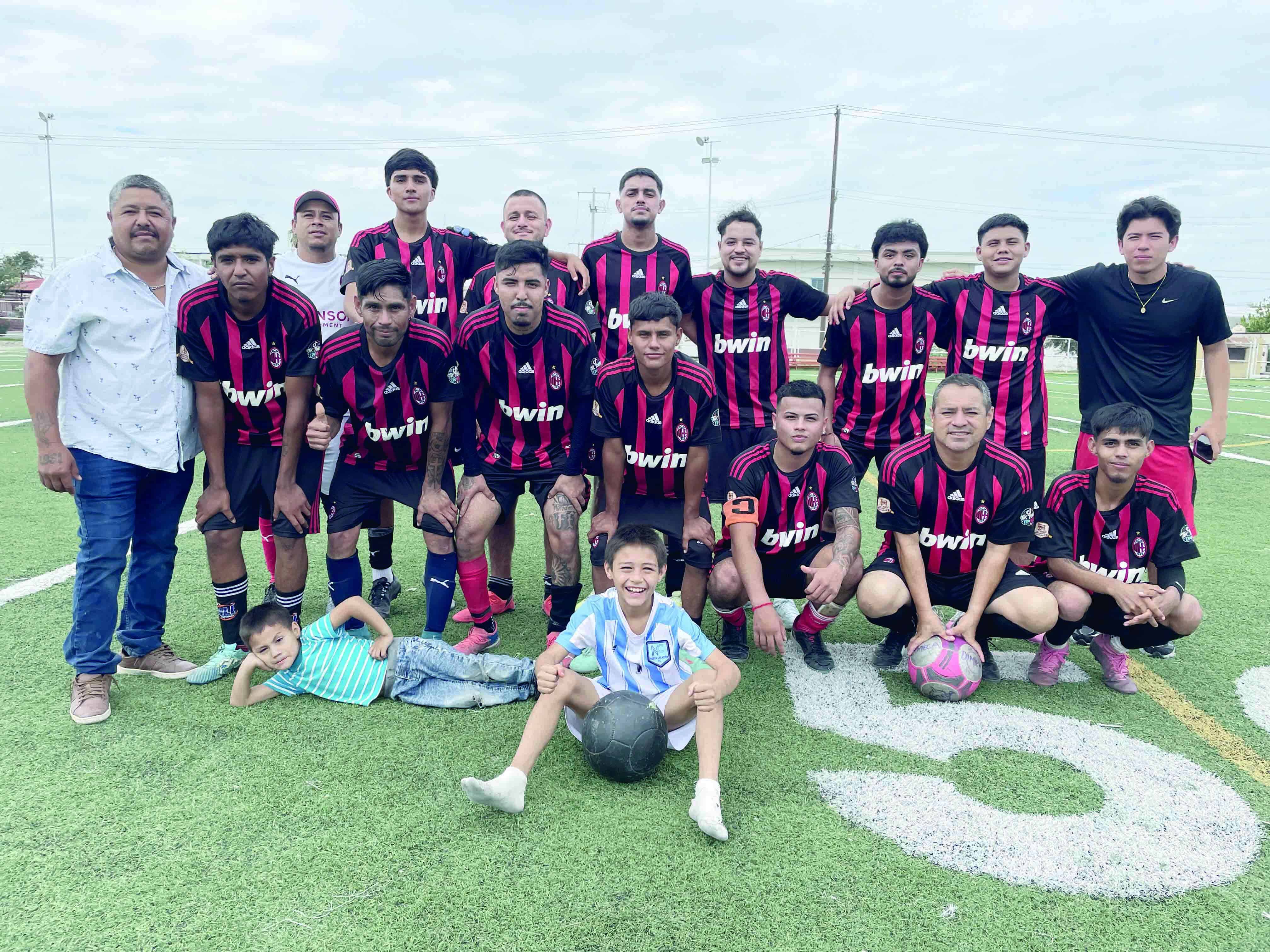 Gamaliel Gaytán anota hat-trick y guía al Deportivo Socorro a victoria 4-1 Gamaliel Gaytán anota hat-trick y guía al Deportivo Socorro a victoria 4-1