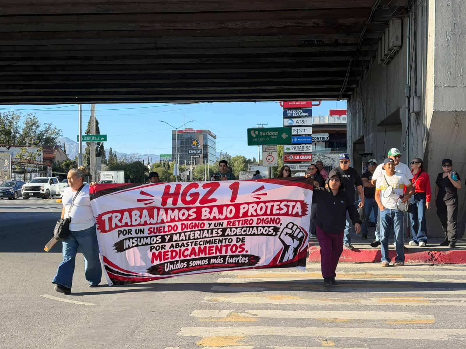 Exigen en IMSS salario digno y más insumos Exigen en IMSS salario digno y más insumos
