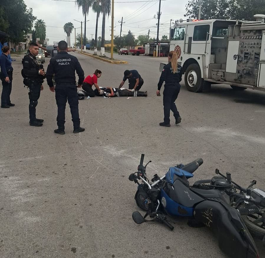 Joven lesionado en accidente de motocicleta en Nueva Rosita