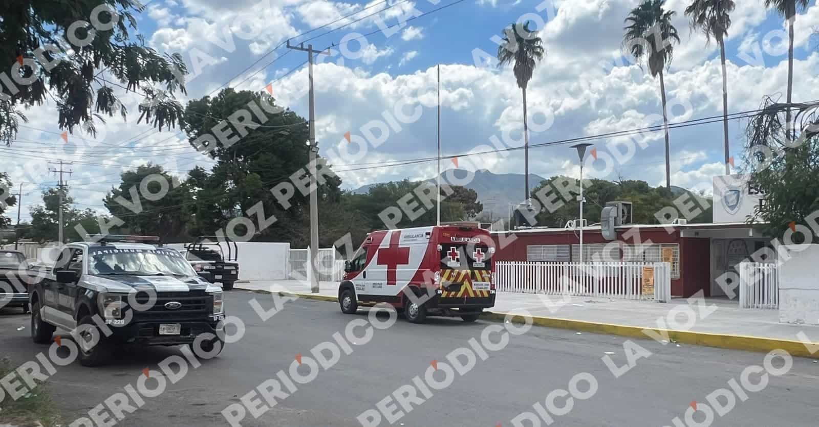 Movilizaci&oacute;n de Cruz Roja tras accidente en secundaria de Monclova