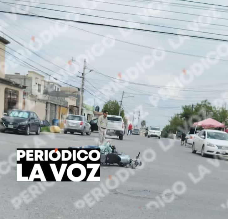 Empleado de CFE causa lesiones a cobrador en accidente