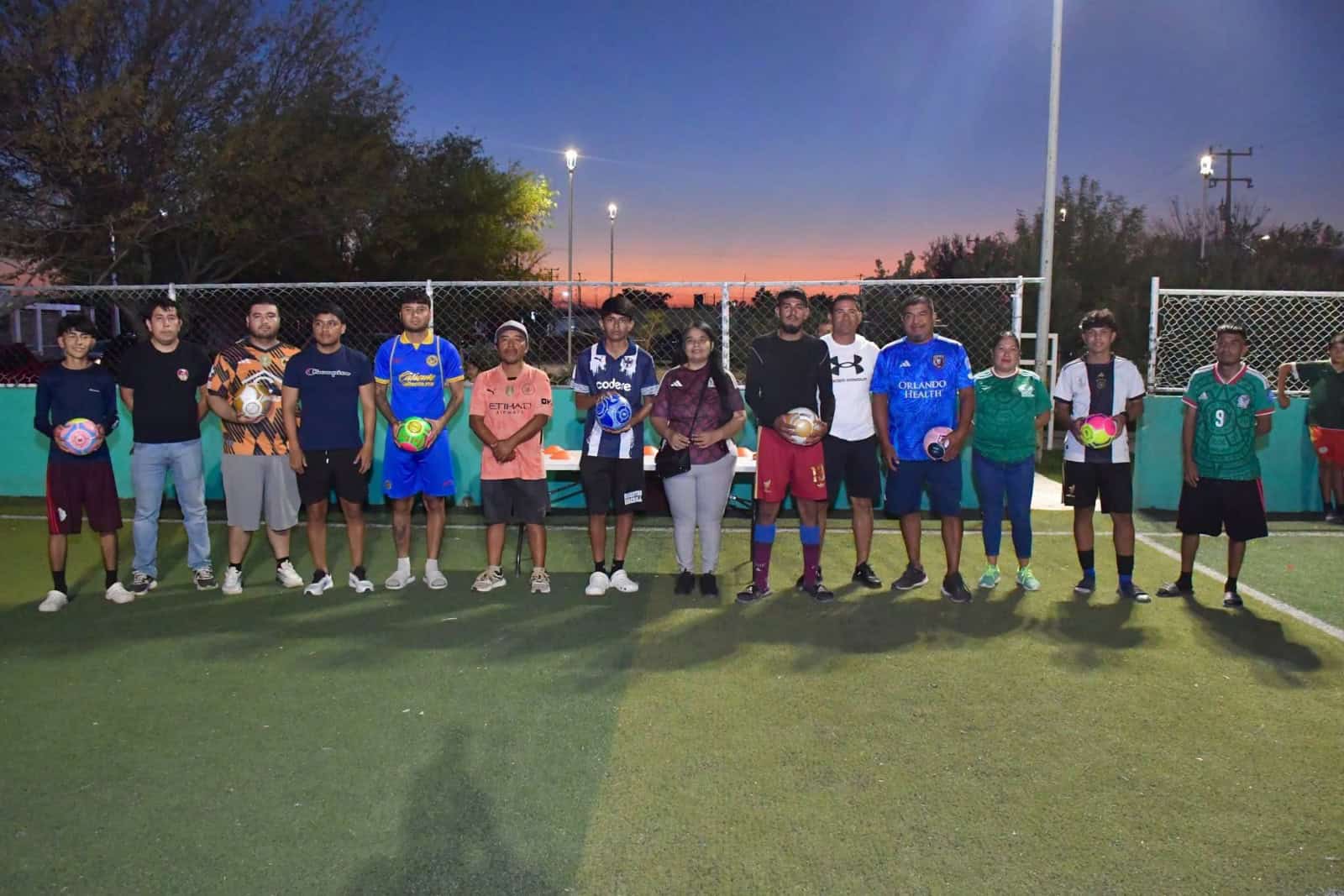 Arranca Liga de F&uacute;tbol 5 en la colonia Las Torres