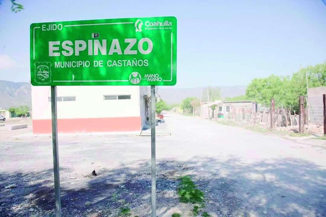 Piden pavimentar camino en Espinazo