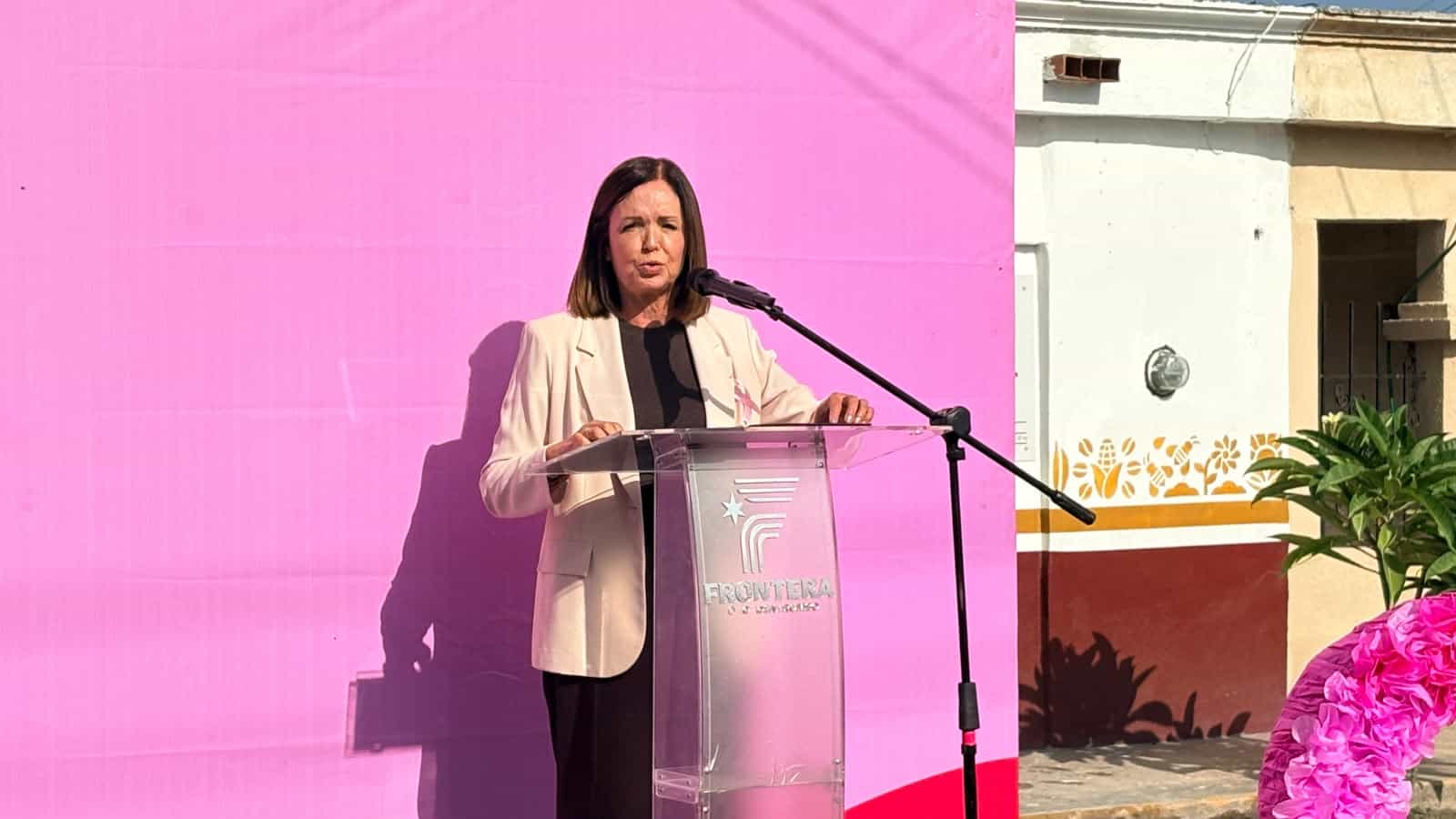 Sara P&eacute;rez Cant&uacute; llama a la detecci&oacute;n oportuna de c&aacute;ncer de mama en Frontera