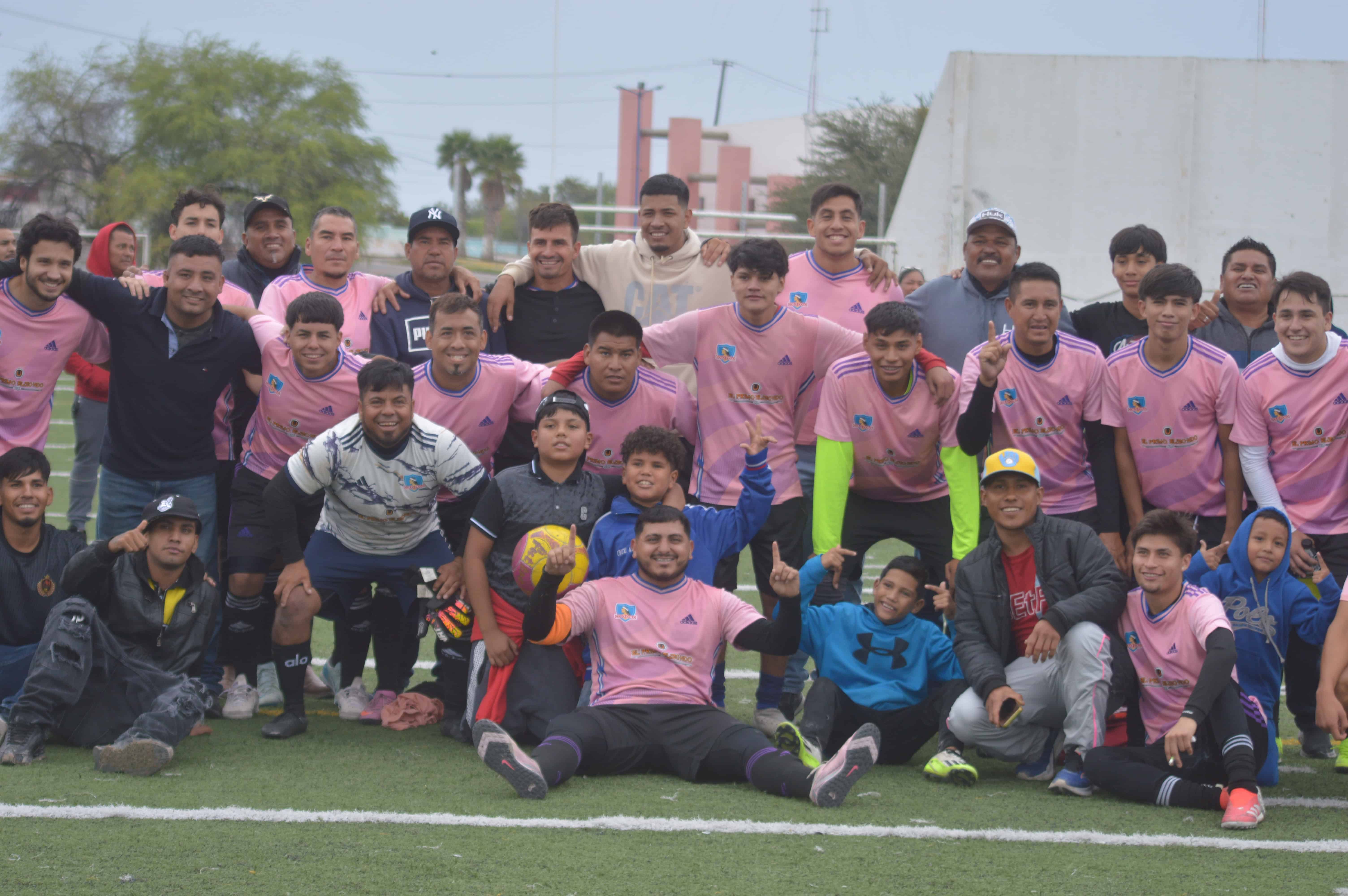 Real Colo Colo gana la Copa Premier tras emocionante tanda de penales