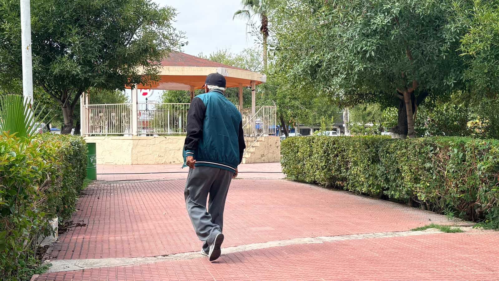 Adultos mayores de Frontera requieren medicamentos y pa&ntilde;ales