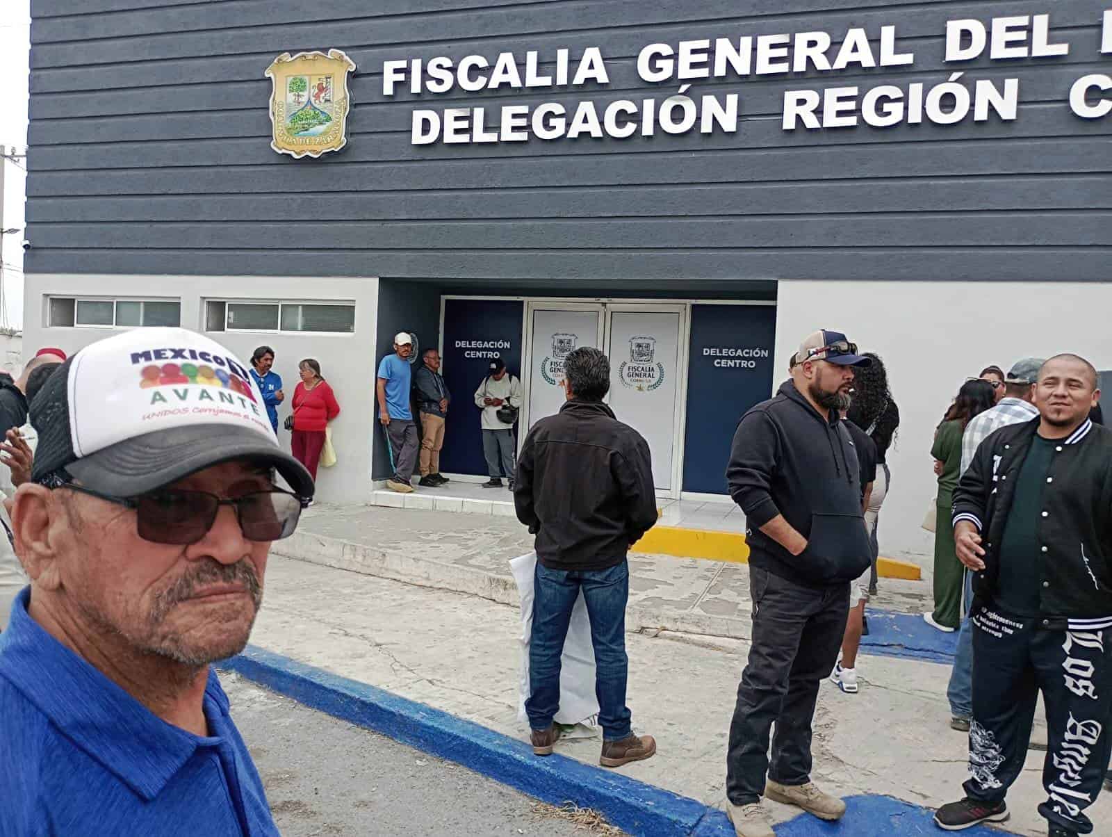 Cobros excesivos y trámites lentos afectan a propietarios Cobros excesivos y trámites lentos afectan a propietarios