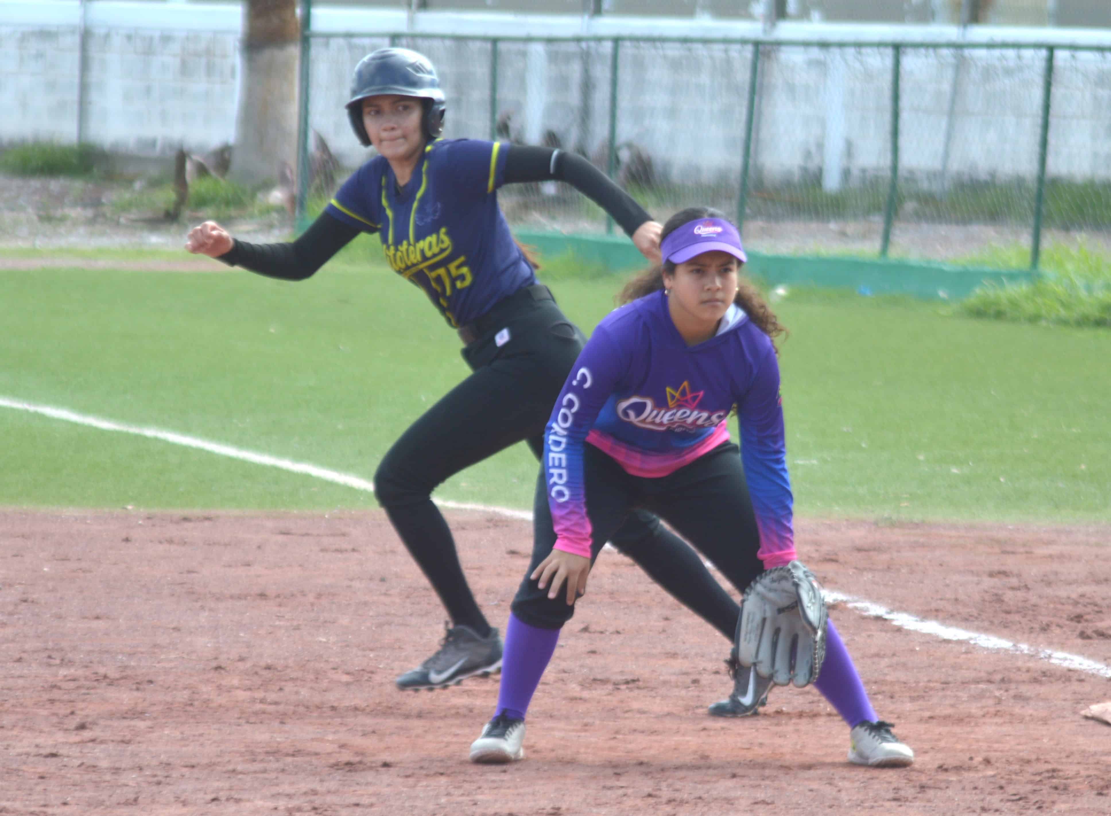 Mitoteras logran emocionante triunfo ante Queens en la Liga Municipal de Softbol