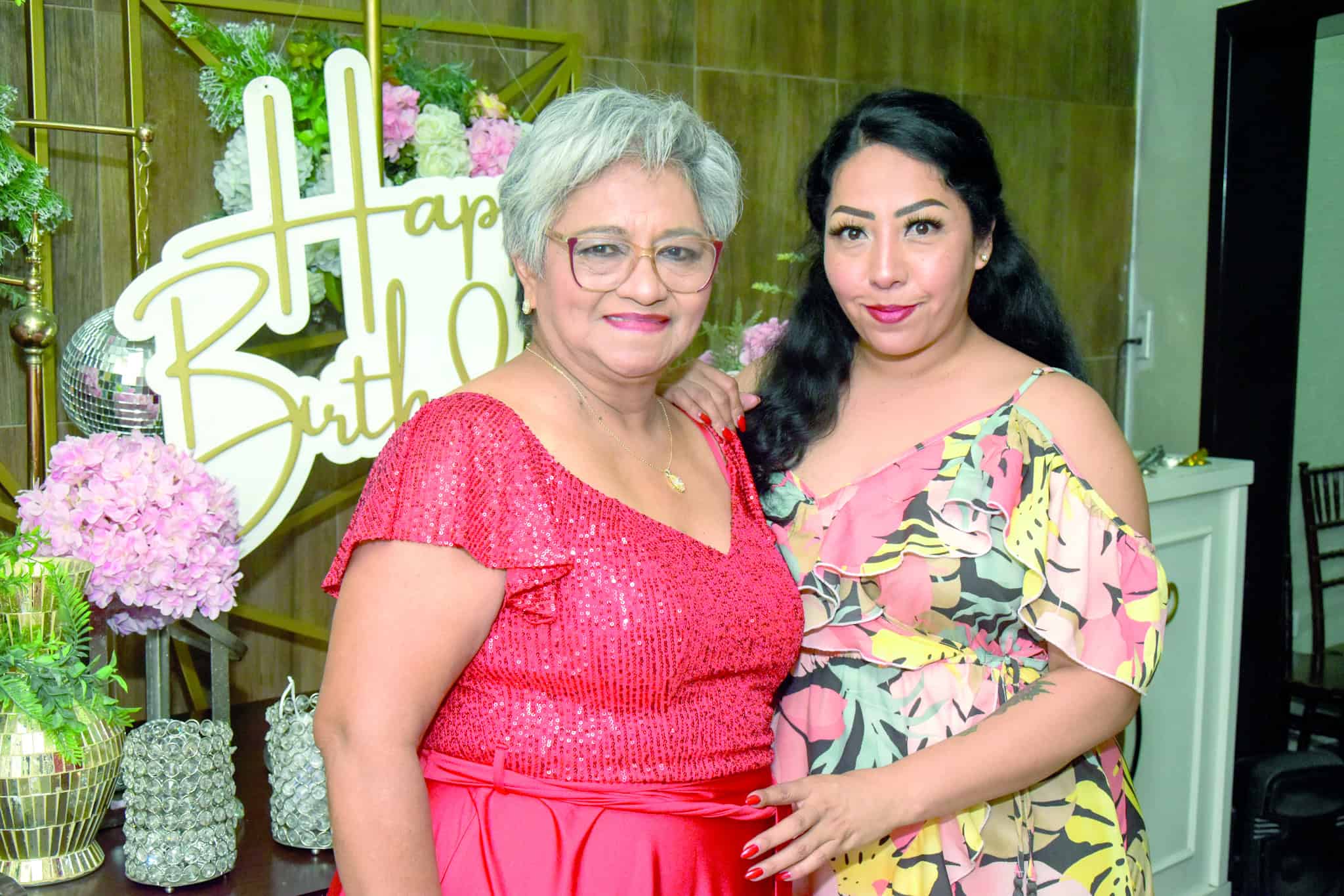 Teresita Salom&oacute;n celebra su cumplea&ntilde;os 70 con fiesta sorpresa