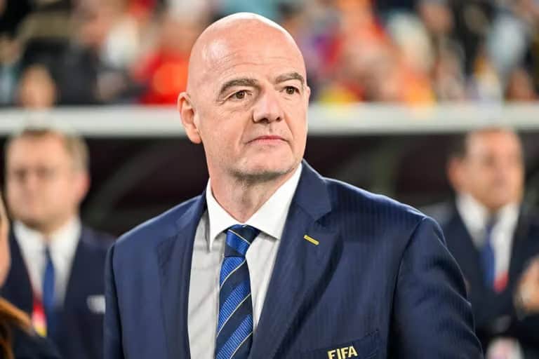 The Times se disculpa con Gianni Infantino por información falsa