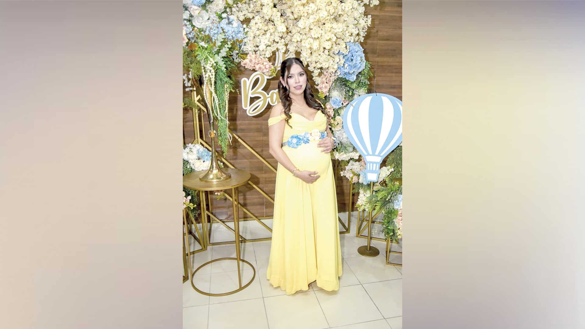 Daniela Contreras celebra un emotivo baby shower