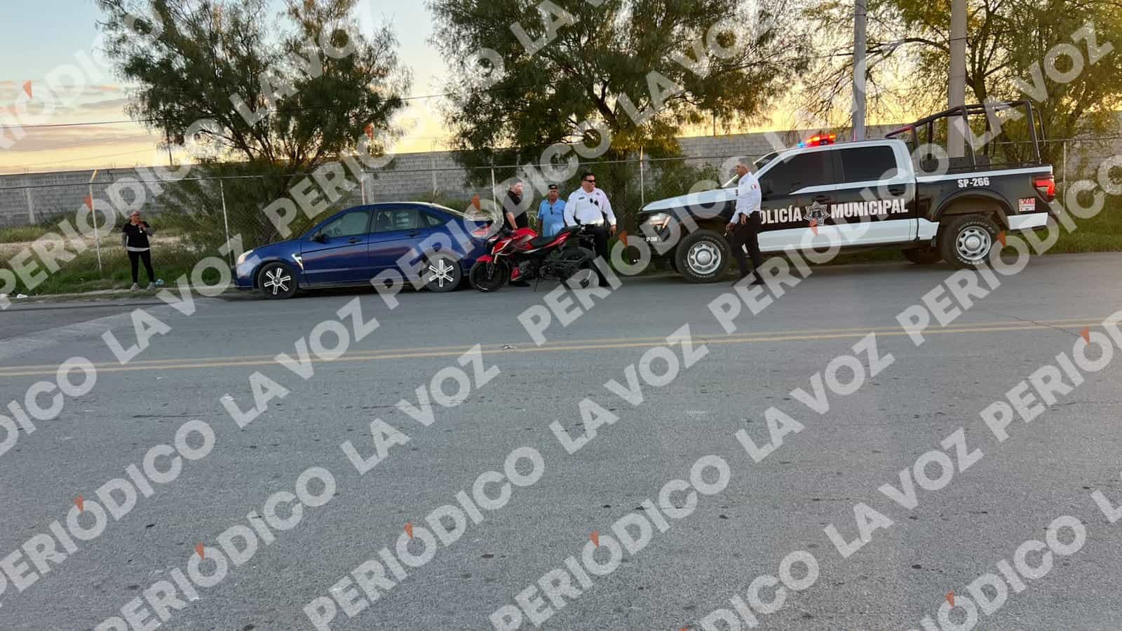 Motociclista resulta lesionado en Monclova: choque con Ford Focus