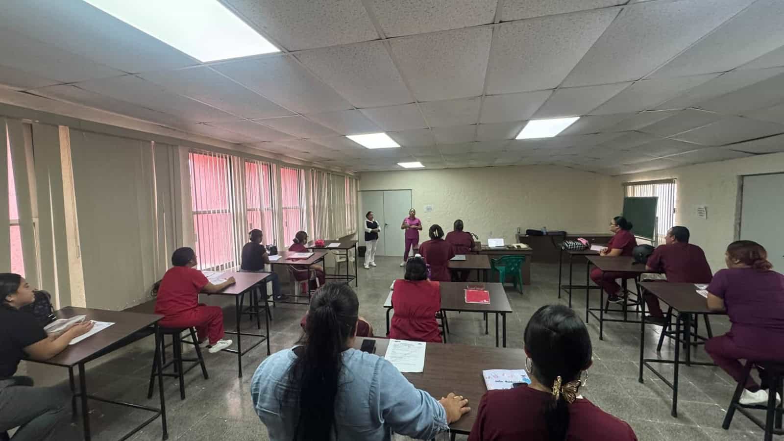 Fortalecen conocimientos de enfermer&iacute;a en la Misi&oacute;n Cultural 169 de Nava