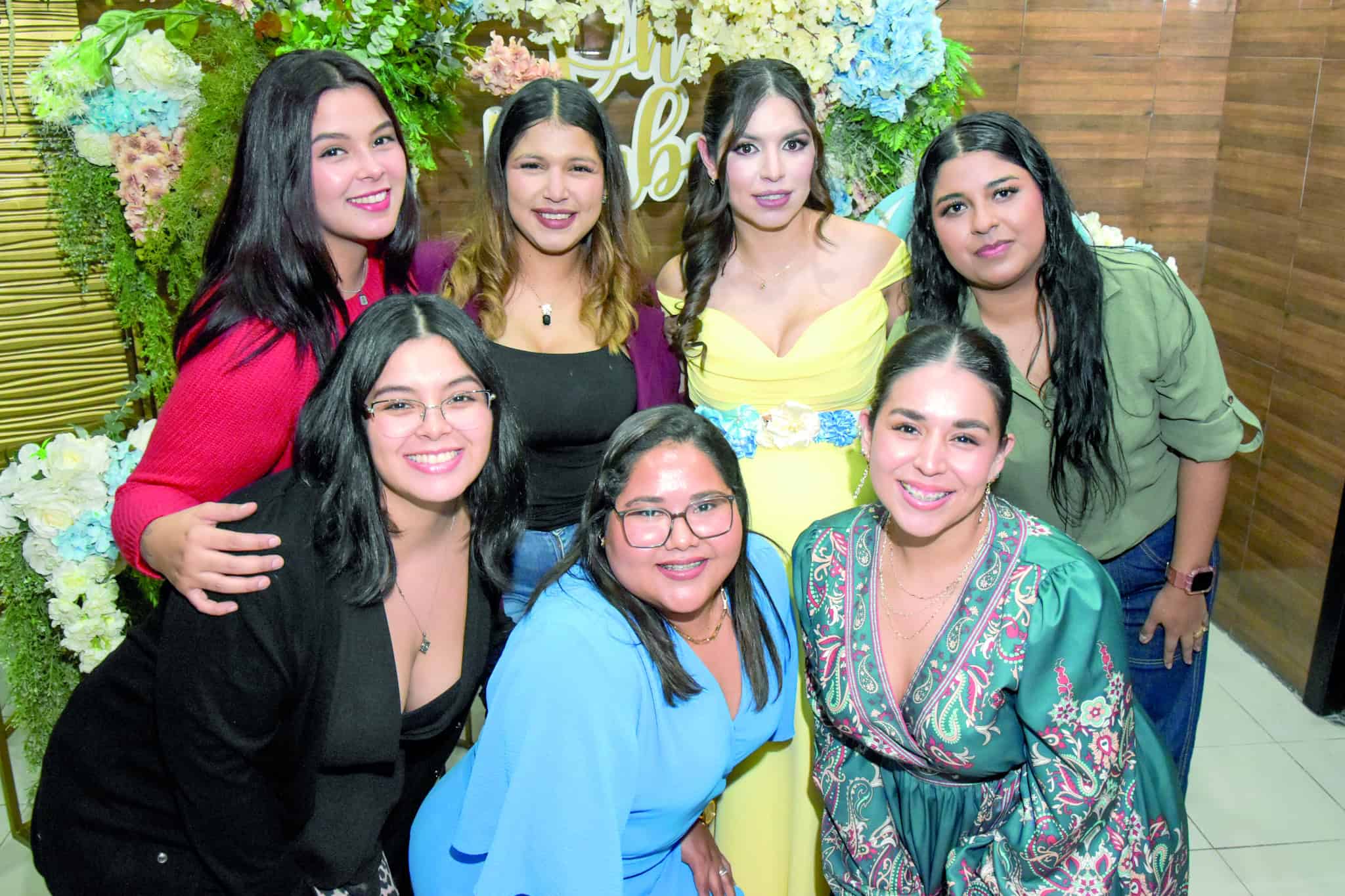 Daniela Contreras celebra un emotivo baby shower