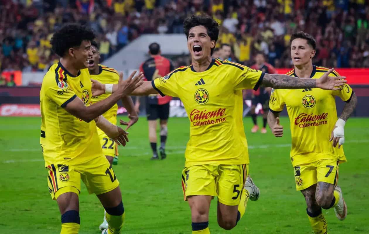 Am&eacute;rica golea 5-2 a Atlas en Guadalajara y reafirma su liderato