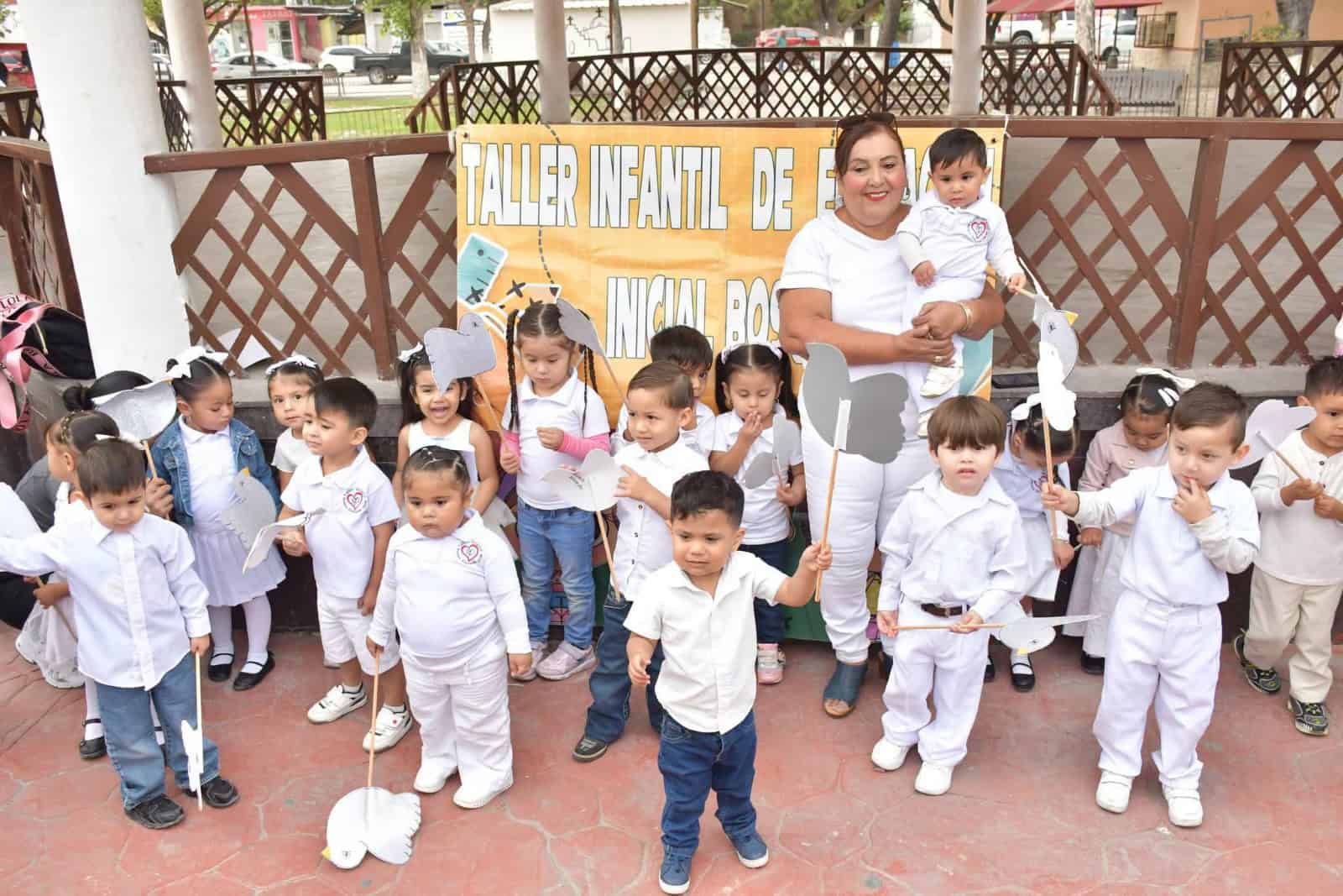 Promueven valores c&iacute;vicos desde la infancia con desfile en Nava