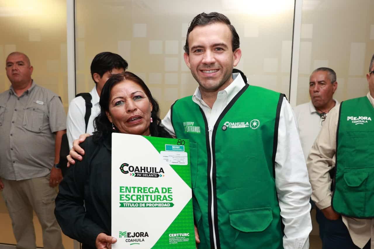 Gabriel Elizondo presenta 32 iniciativas en Torreón: Obras y propuestas Gabriel Elizondo presenta 32 iniciativas en Torreón: Obras y propuestas