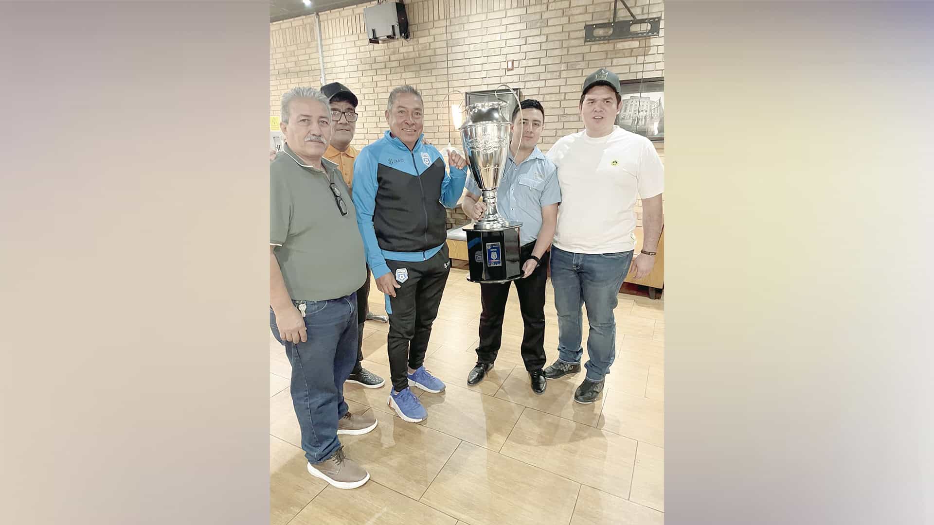 Rey Carmona entrega trofeos del Torneo Apertura 2026 en Coahuila