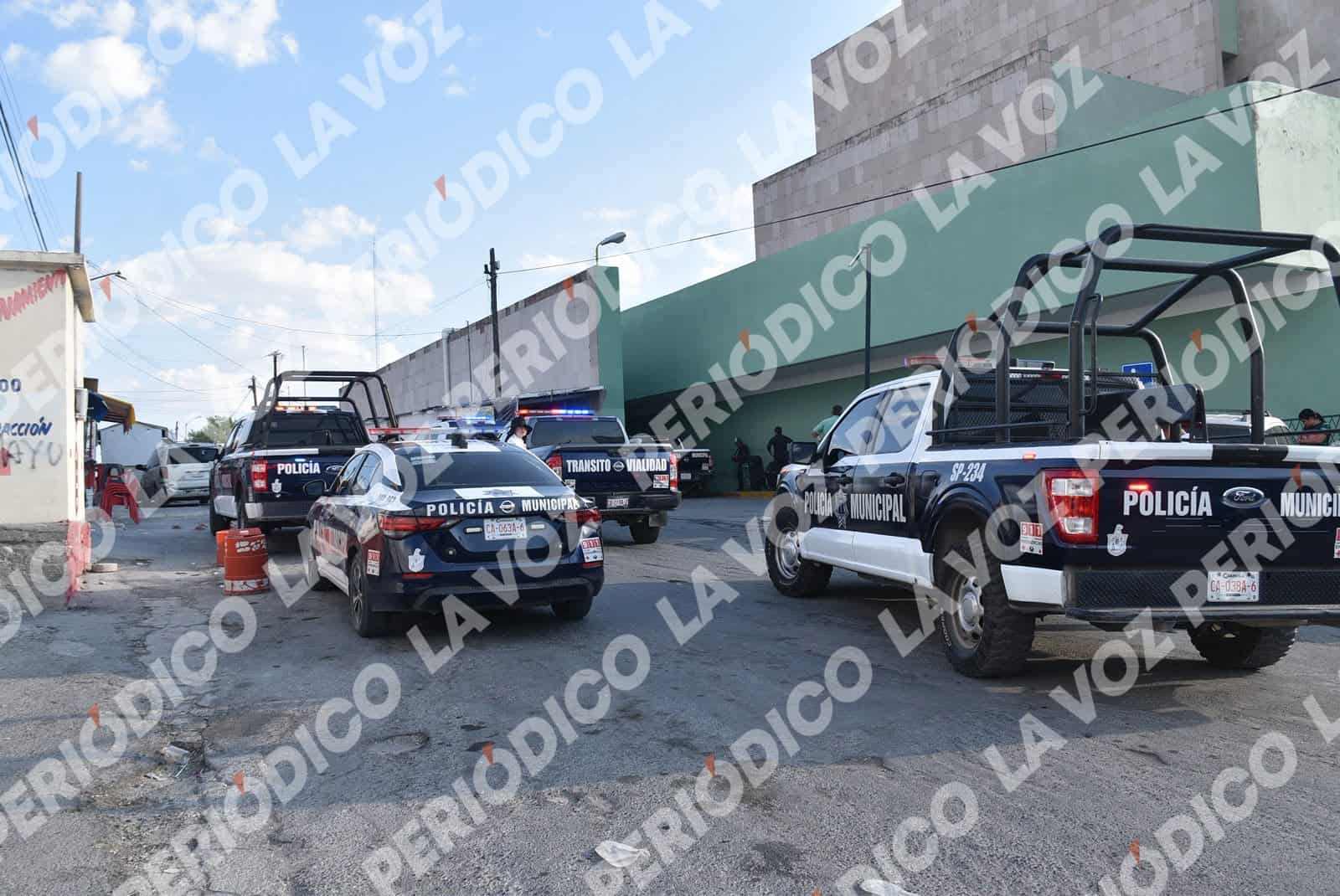 Polic&iacute;a escolta a paciente hacia urgencias en Monclova