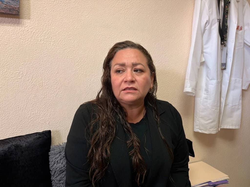 Gabriela Medrano alerta sobre autolesiones en estudiantes de secundaria
