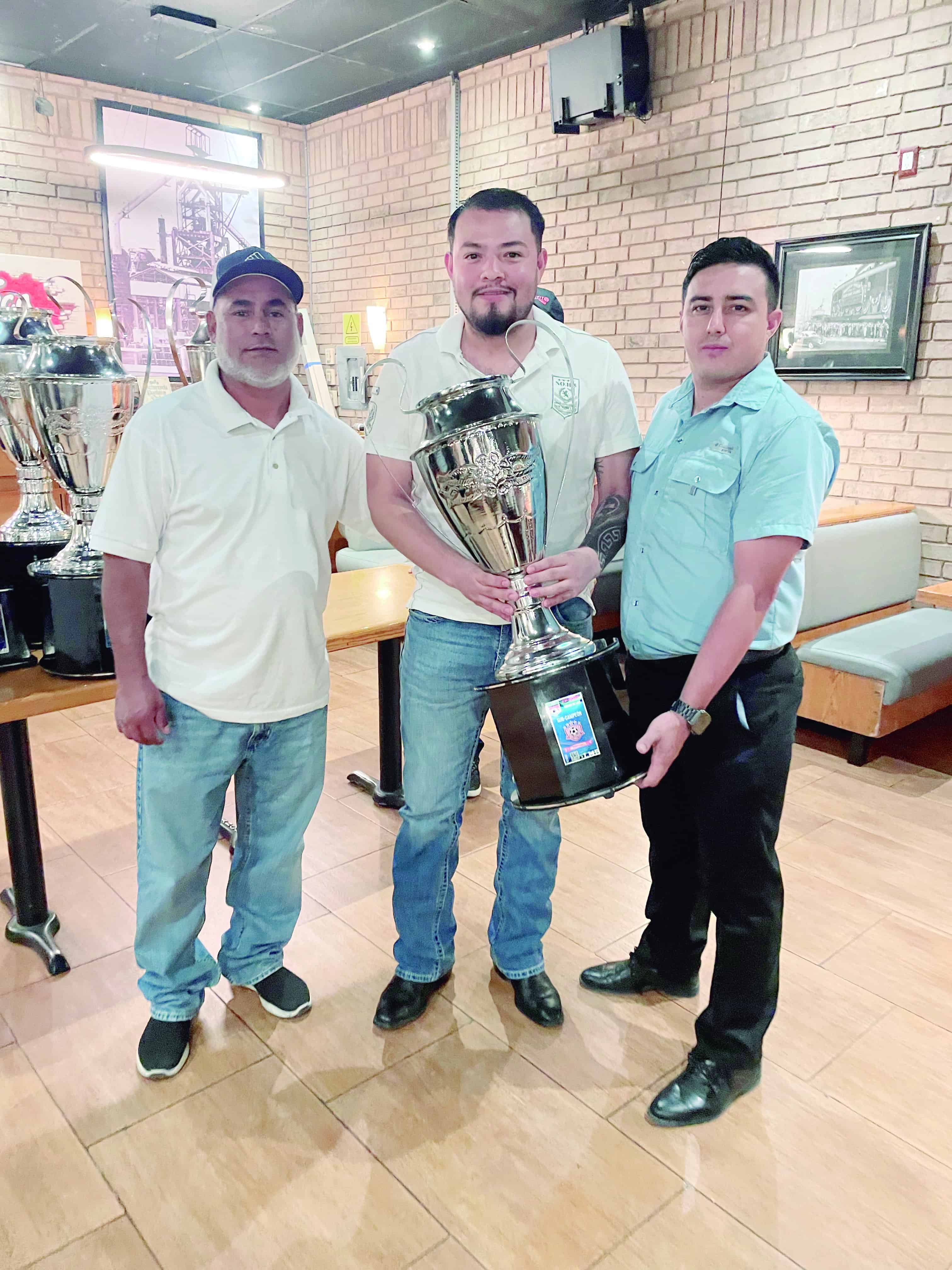 Rey Carmona entrega trofeos del Torneo Apertura 2026 en Coahuila