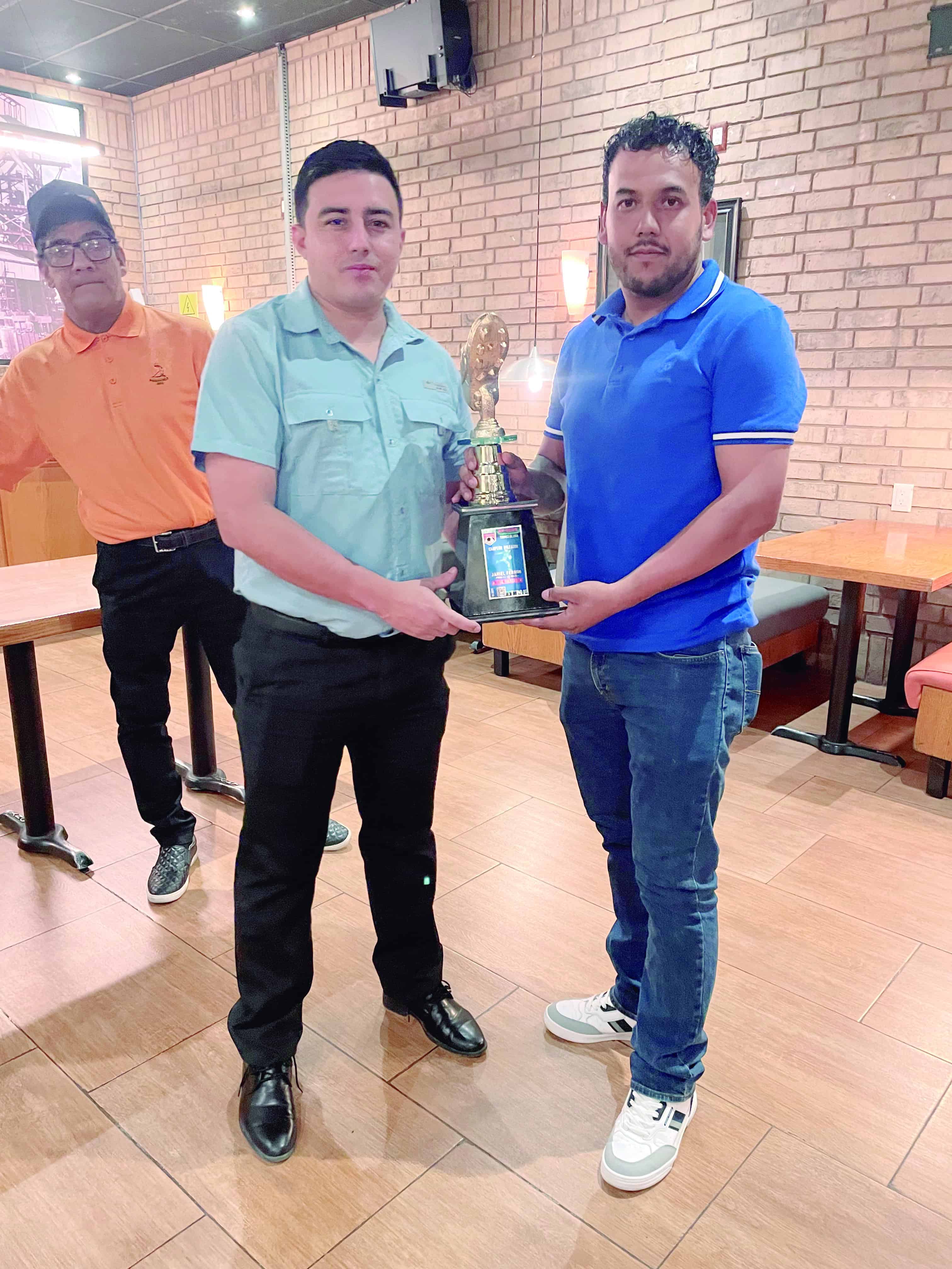 Rey Carmona entrega trofeos del Torneo Apertura 2026 en Coahuila