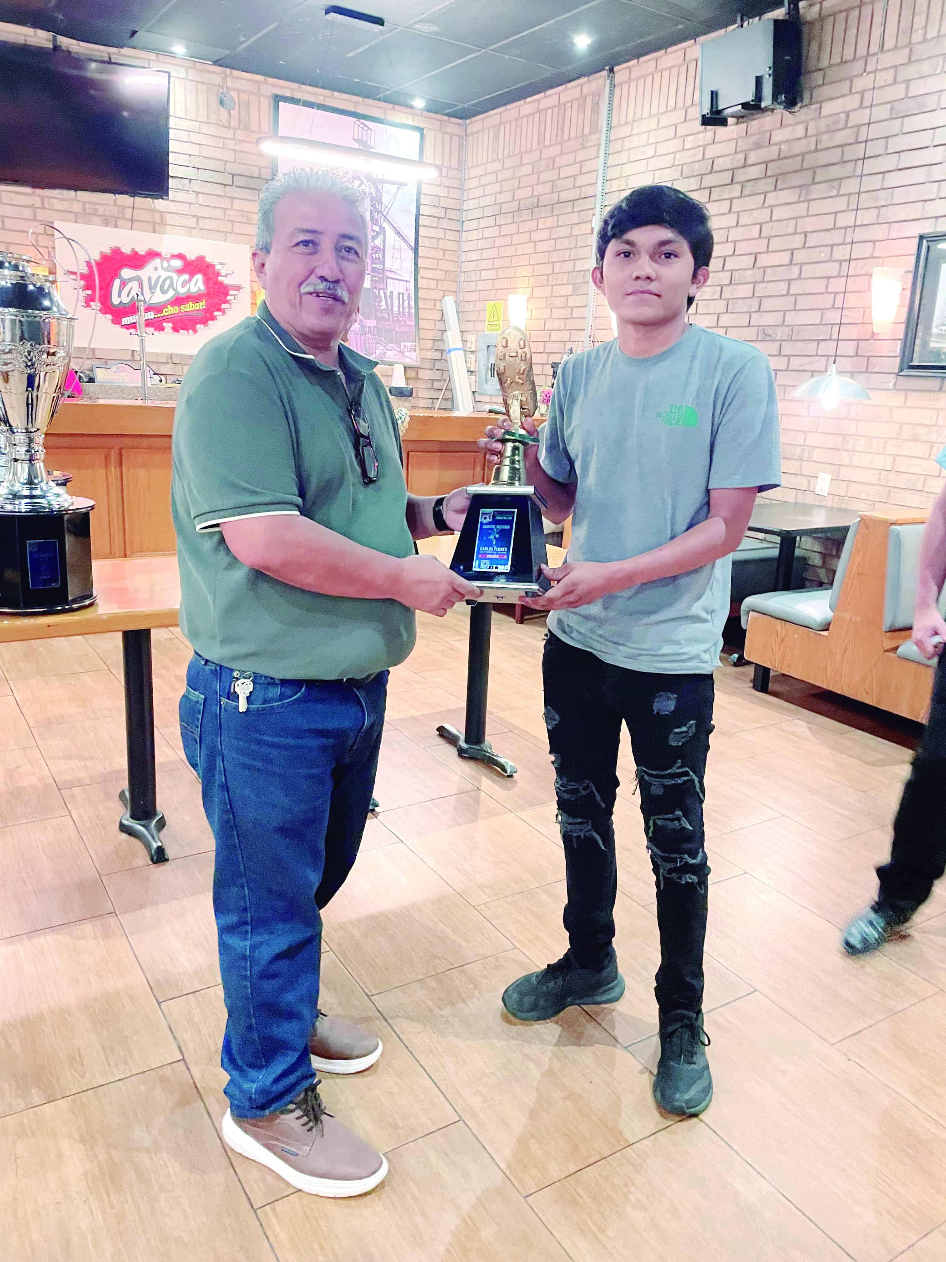 Rey Carmona entrega trofeos del Torneo Apertura 2026 en Coahuila