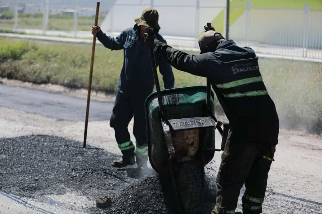 Mejora Javier Díaz asfalto en bulevar Misión Cerritos Mejora Javier Díaz asfalto en bulevar Misión Cerritos