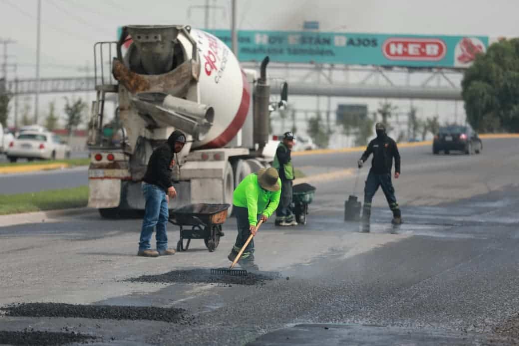 Avanzan rehabilitaci&oacute;n de pavimento y bacheo