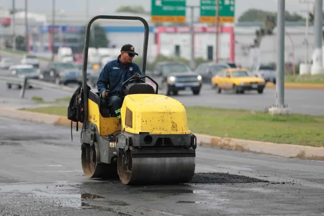 Avanzan rehabilitaci&oacute;n de pavimento y bacheo