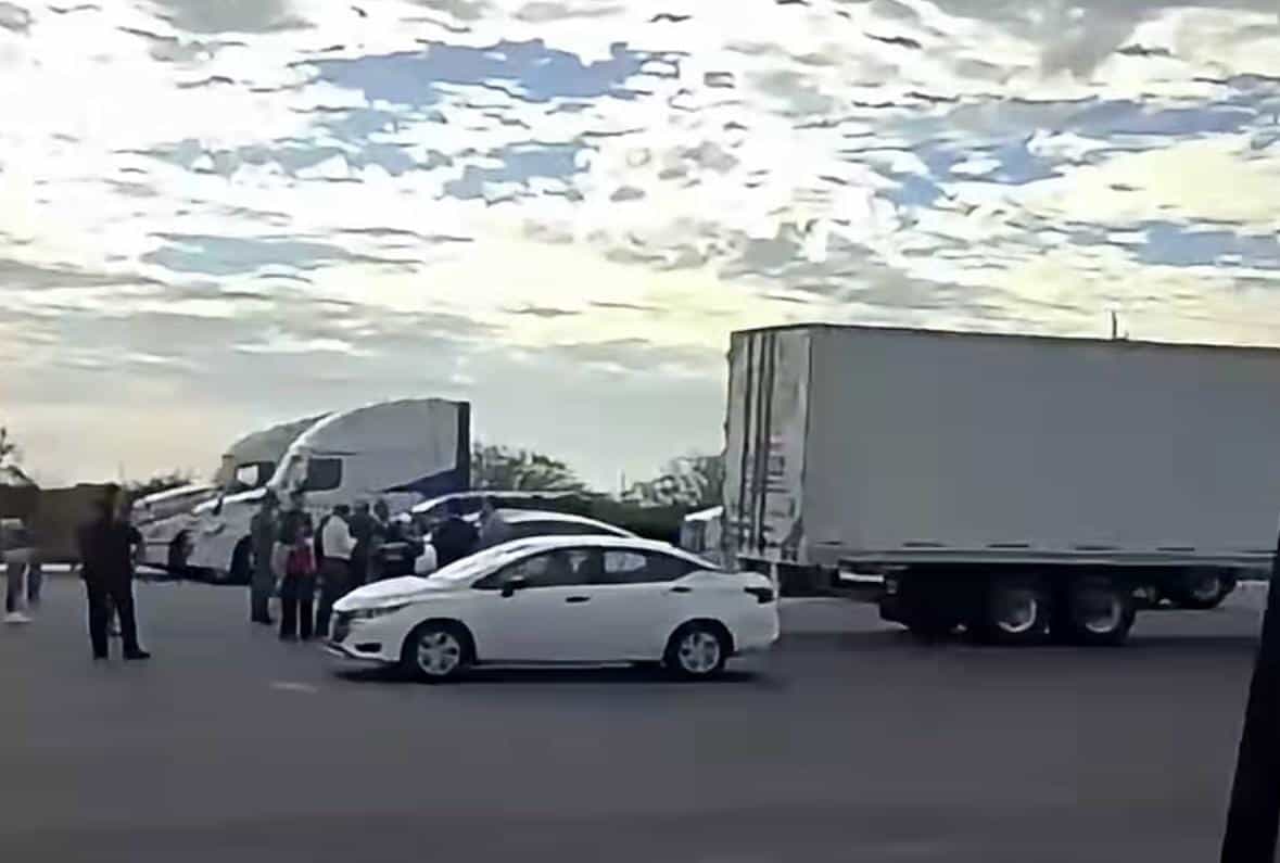 Transportistas de Coahuila se suman al paro nacional por inseguridad Transportistas de Coahuila se suman al paro nacional por inseguridad