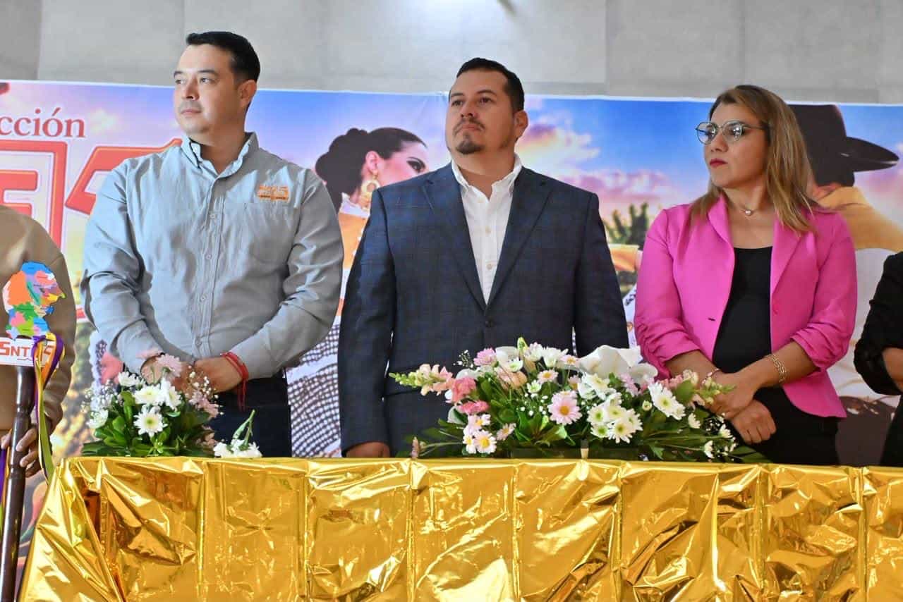 Reconocimiento a jubilados del SNTE en San Buenaventura