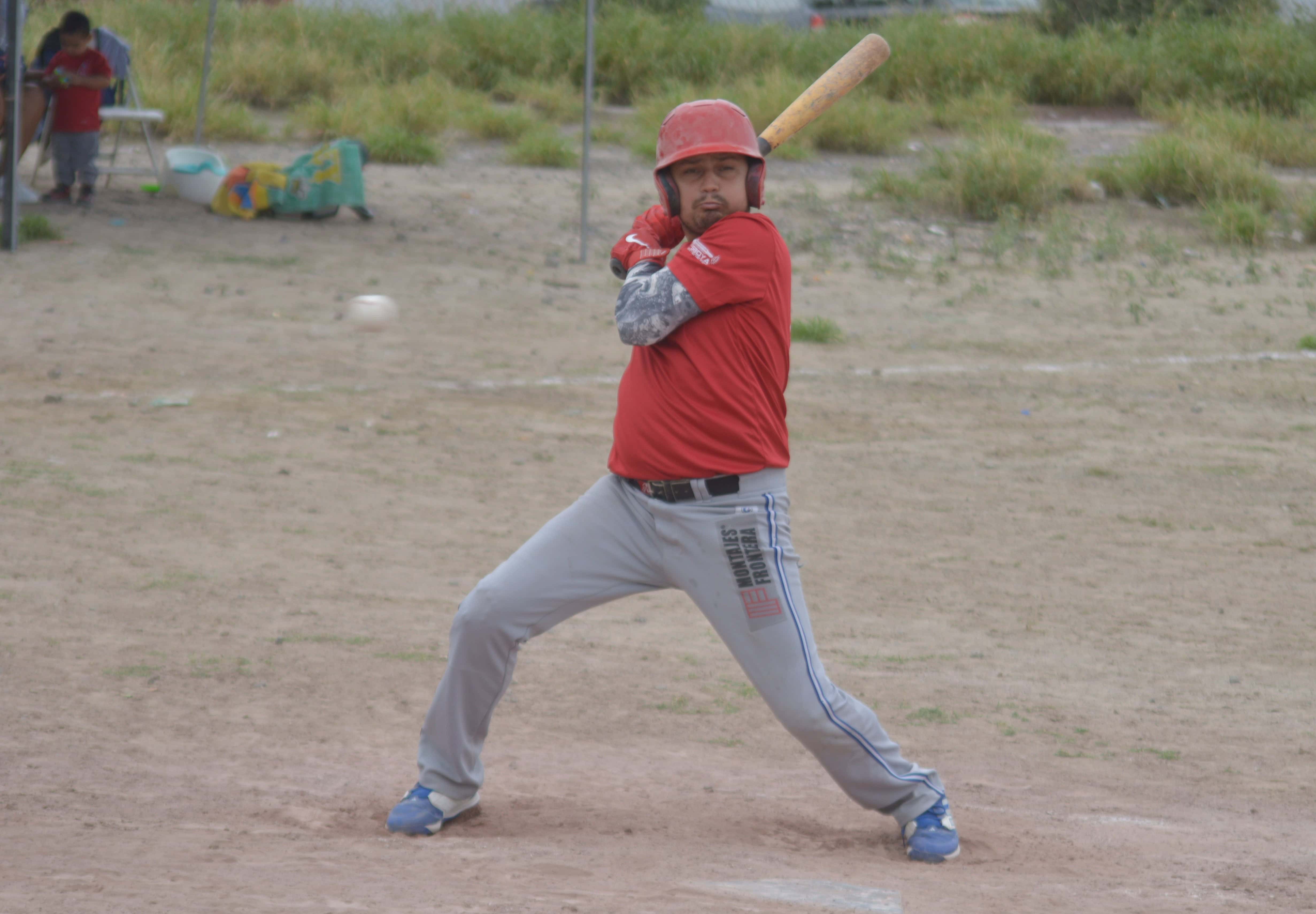 Piratas y &Aacute;ngeles empatan serie en Liga de B&eacute;isbol Prendamos Monclova