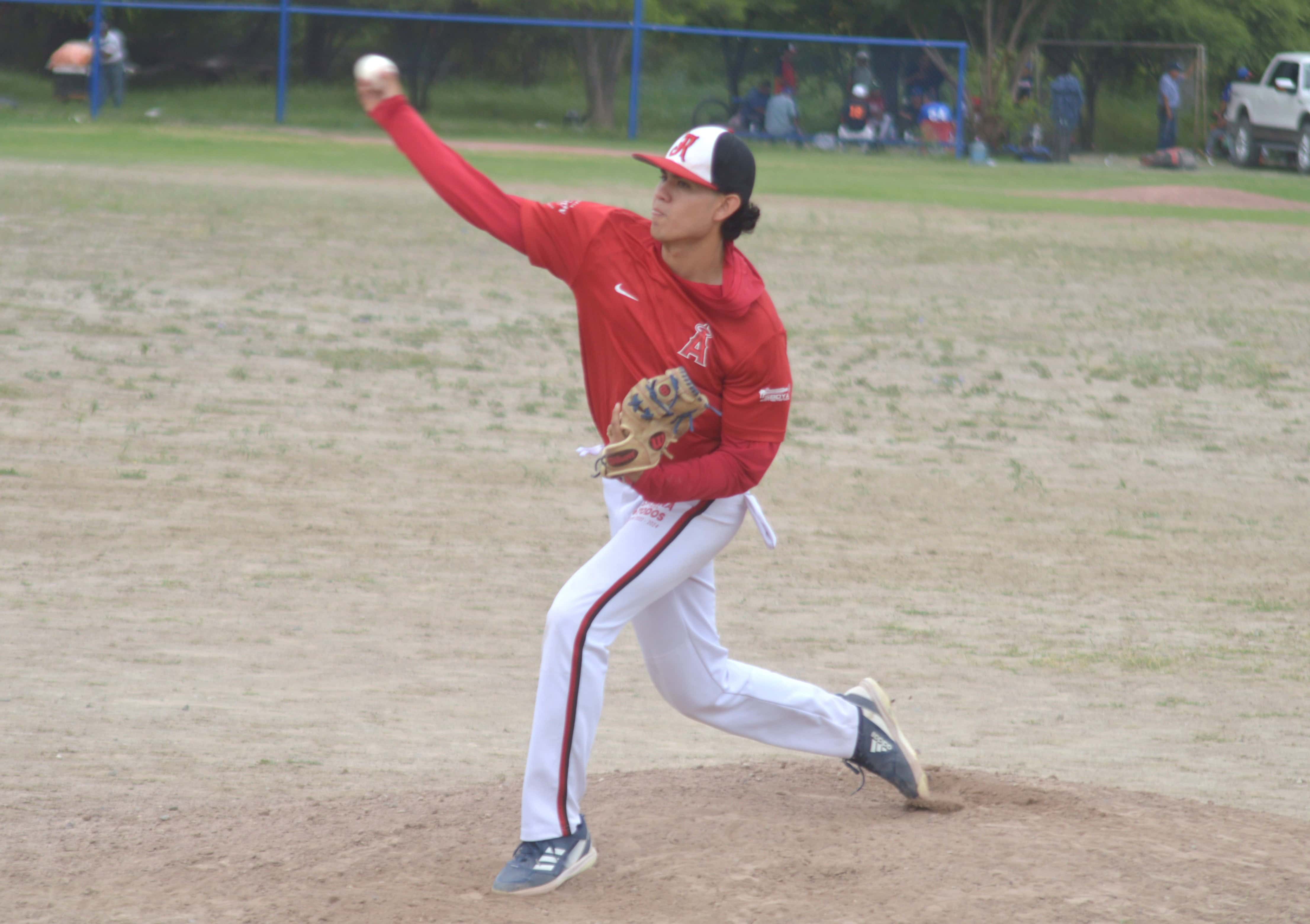 Piratas y &Aacute;ngeles empatan serie en Liga de B&eacute;isbol Prendamos Monclova