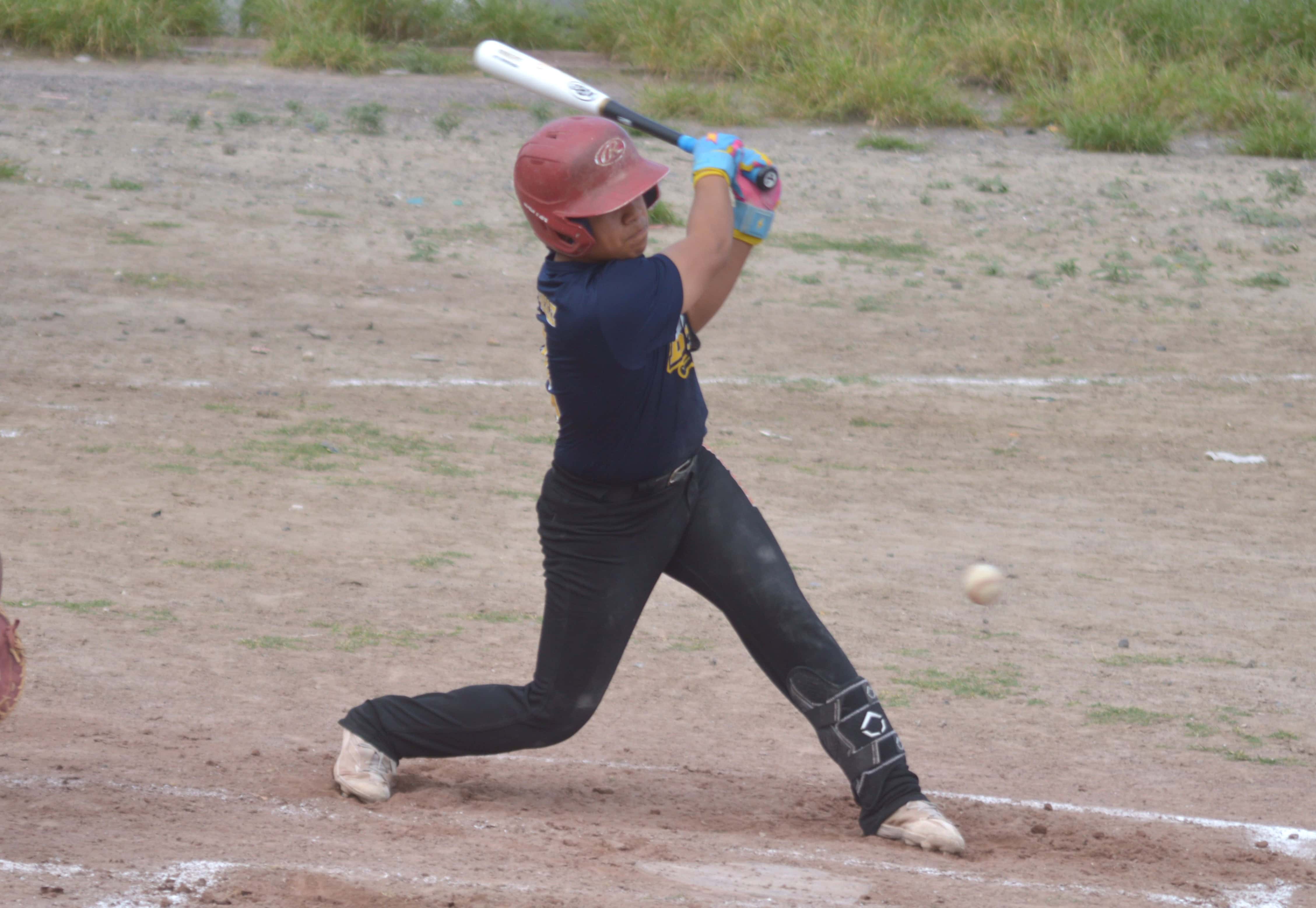 Petroleros vencen a Bravos 5-2 en la Liga Ribere&ntilde;a
