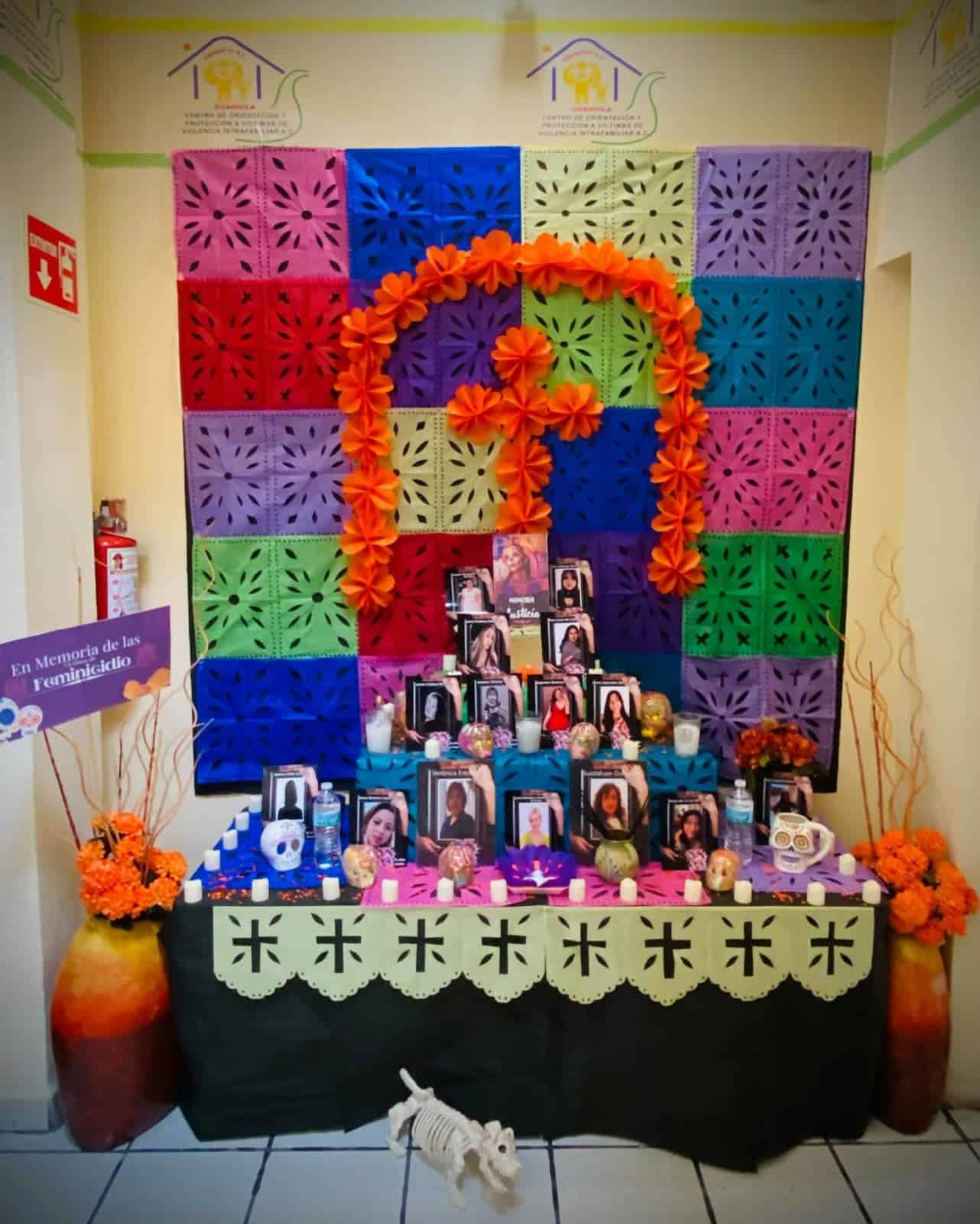 En memoria y justicia, honran con altar a 13 v&iacute;ctimas de feminicidio en Coahuila