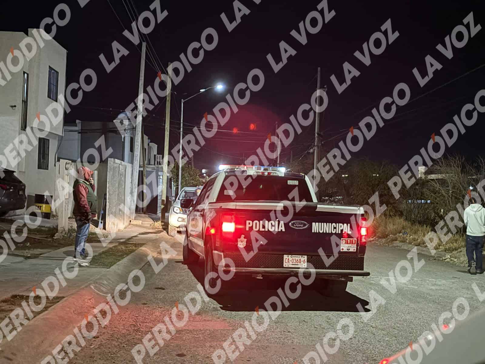 Hombre inconsciente en avenida Industrial recibe atención médica