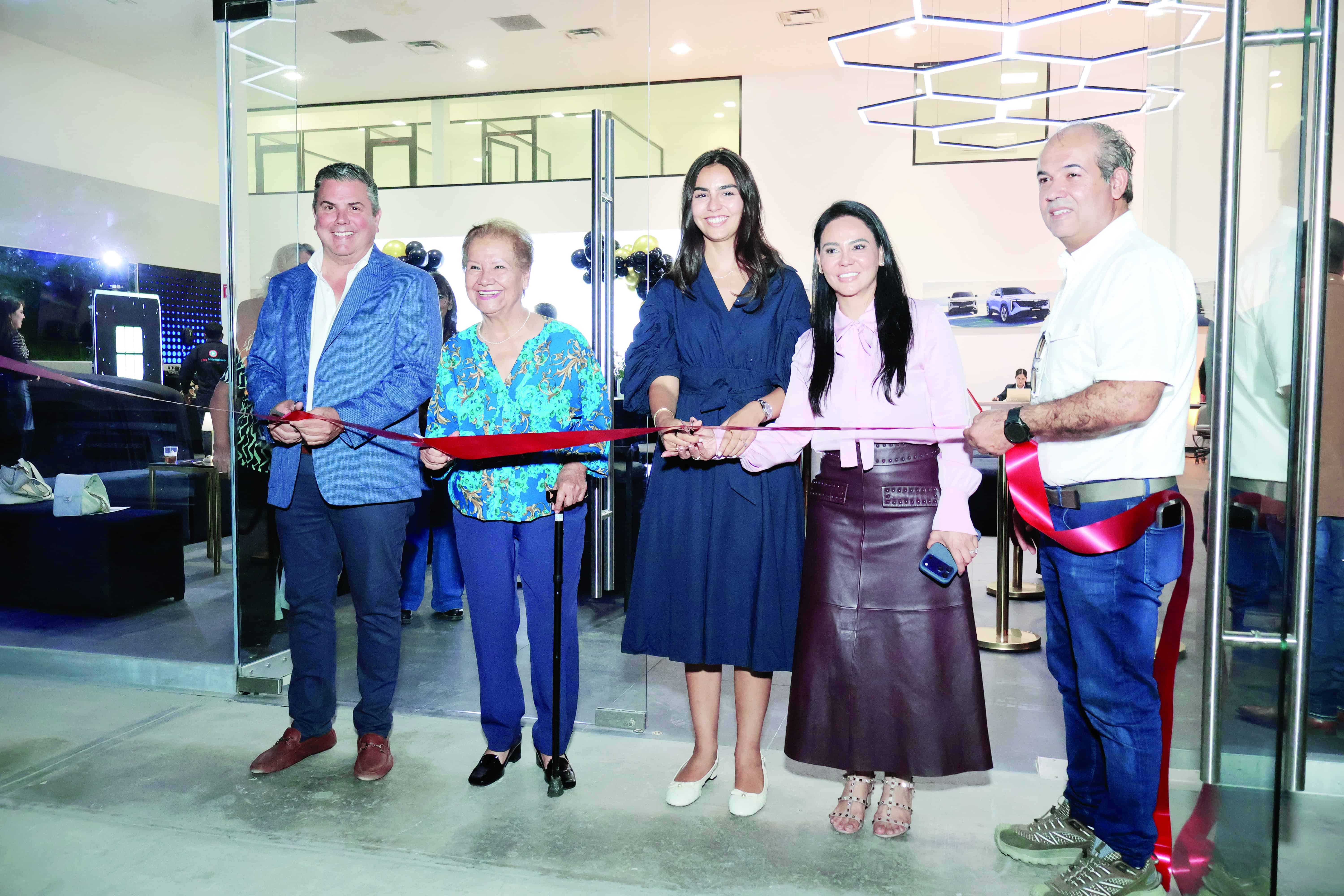 Gran inauguraci&oacute;n de Geely Monclova