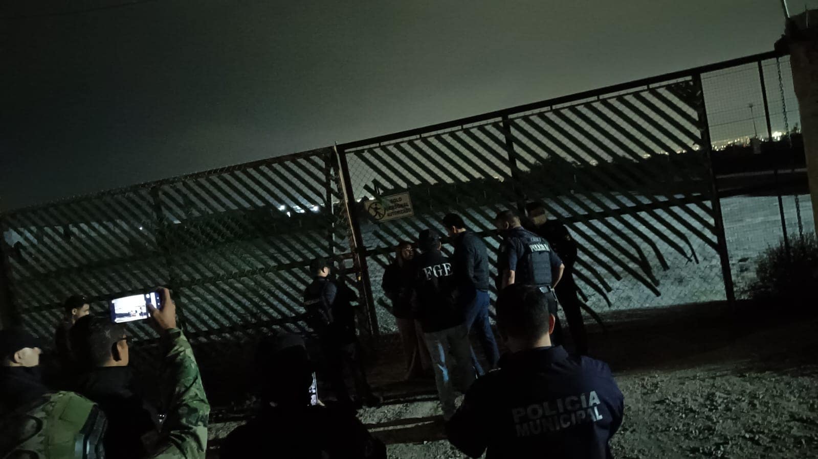 Aseguran vehículos robados en cateo en Arteaga