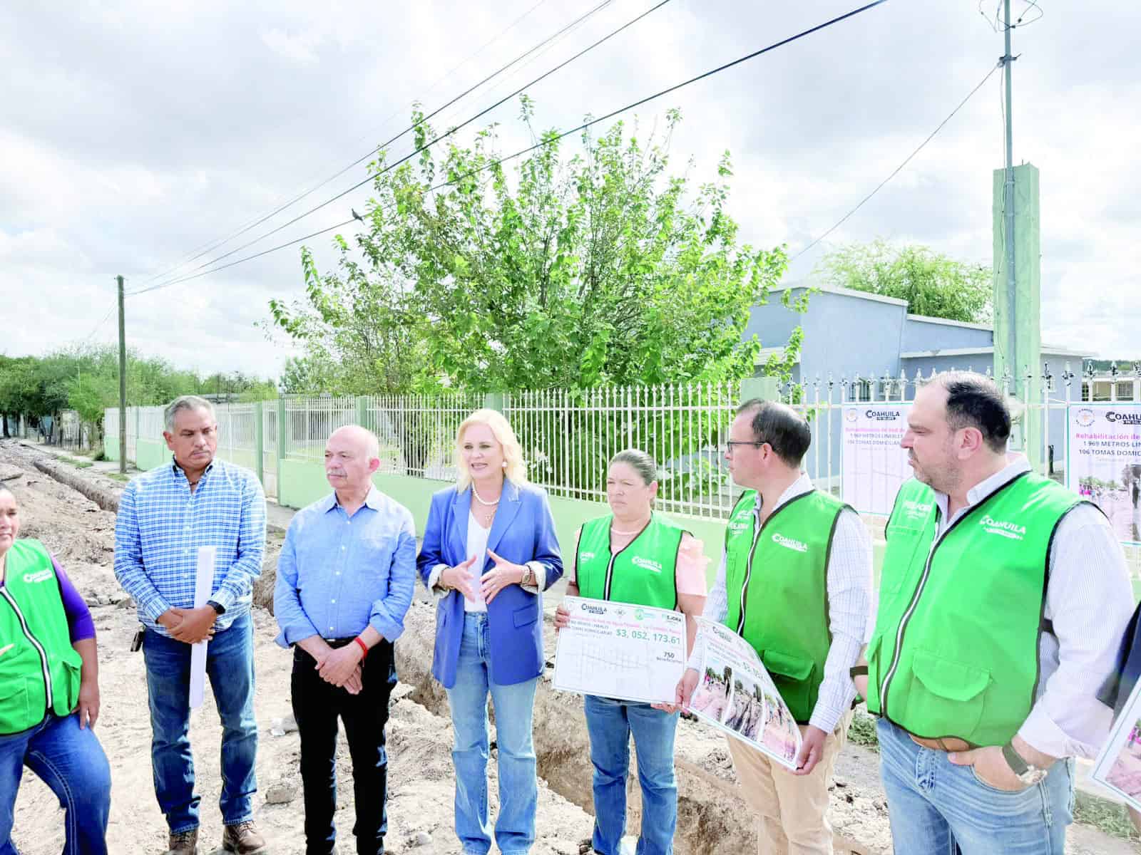 M&uacute;zquiz invierte 3 millones en red de agua potable para La Cuchilla