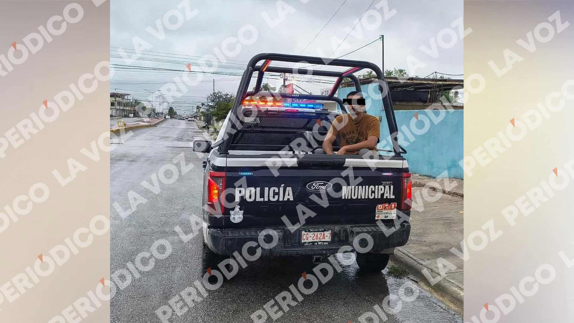Policías de Monclova detienen a hombre por amenazas e insultos