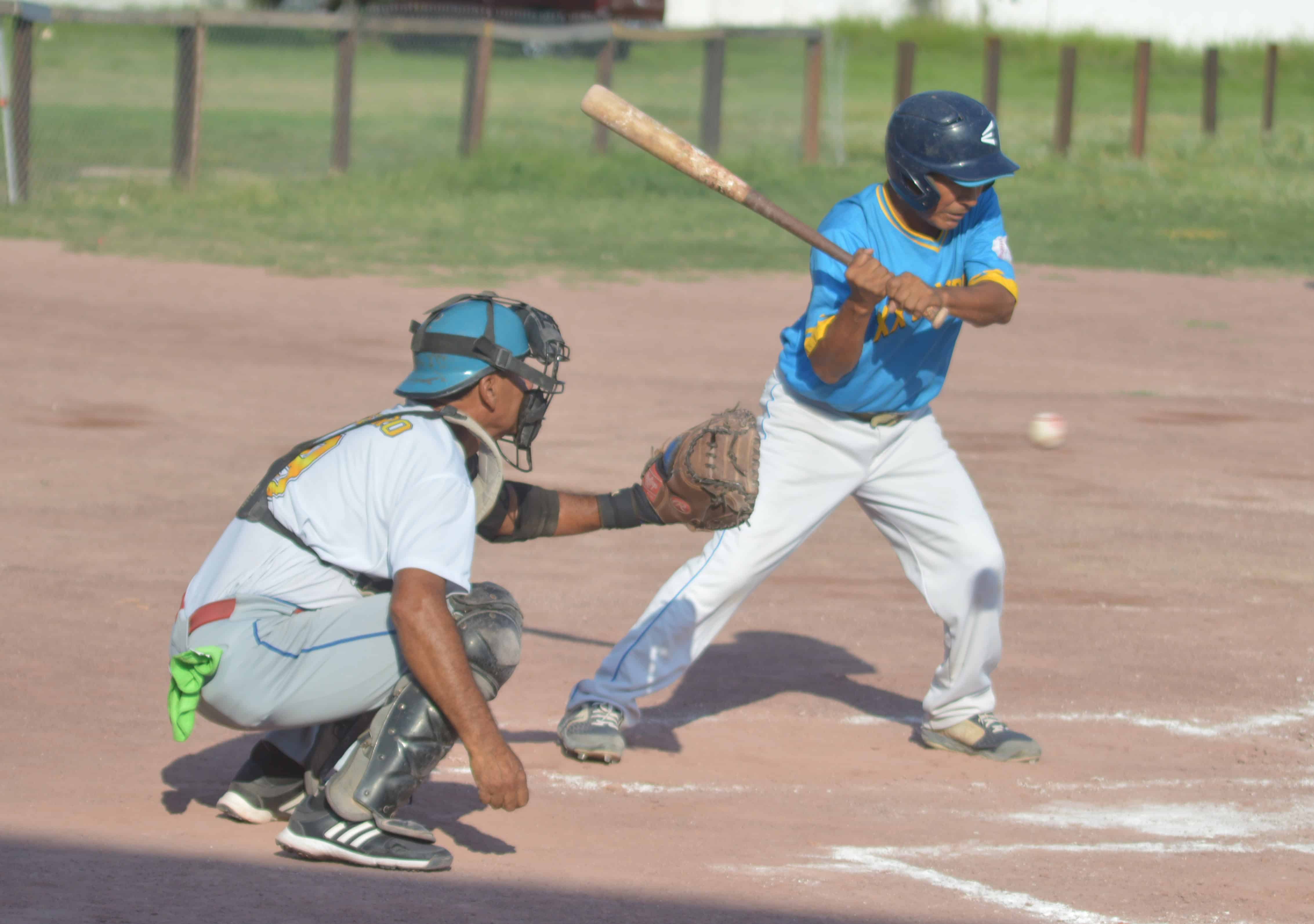 XX de Estancias vence a Lobos en emocionante partido de b&eacute;isbol