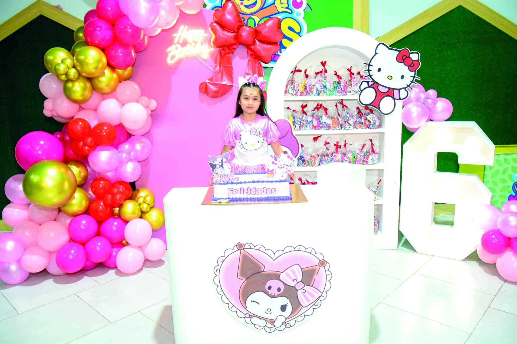 Familia festeja a Regina Mart&iacute;nez en su cumplea&ntilde;os n&uacute;mero seis
