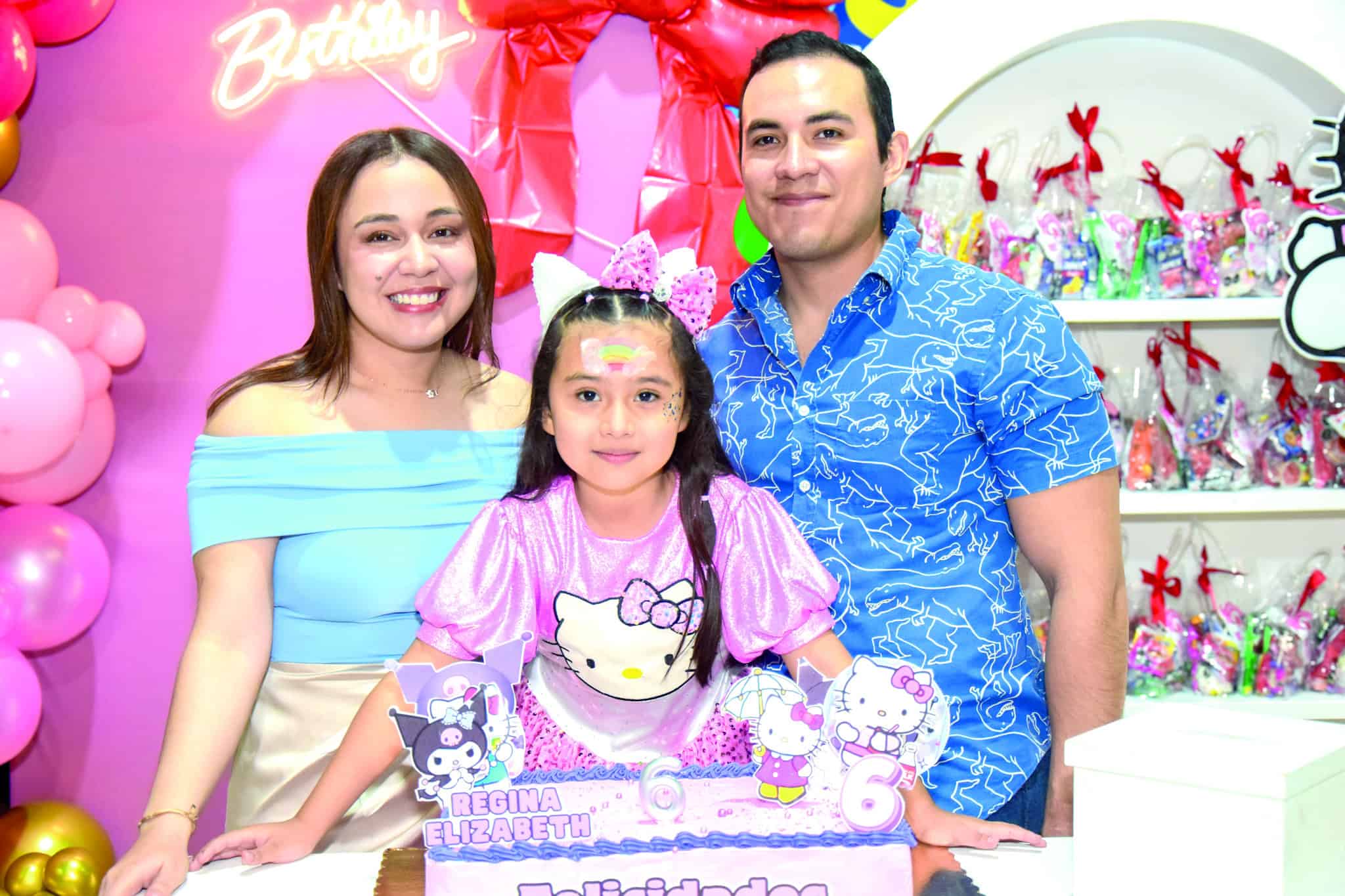 Familia festeja a Regina Mart&iacute;nez en su cumplea&ntilde;os n&uacute;mero seis